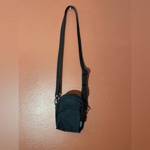 PacSafe Crossbody